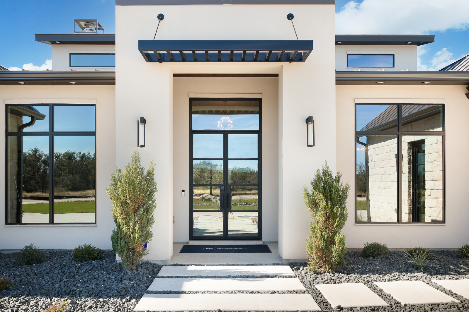 Floor plan at 121 Red Hawk D