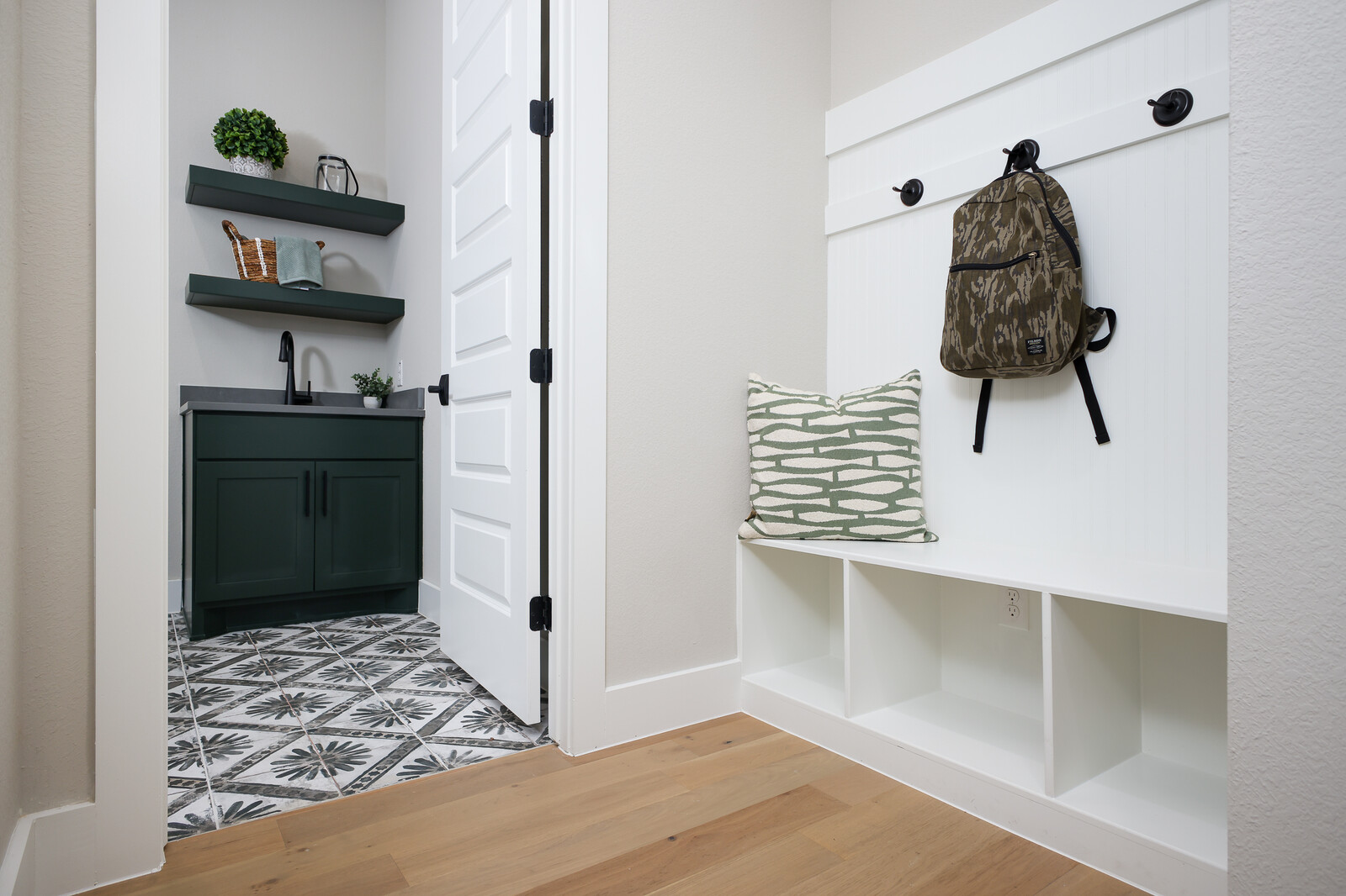 Floor plan at 121 Red Hawk Dr: Features a mudroom or utility area near the garage entrance.