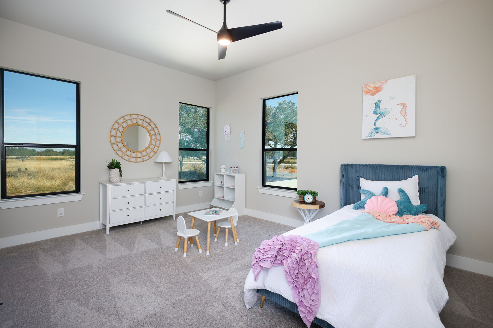 Floor plan at 121 Red Hawk Dr