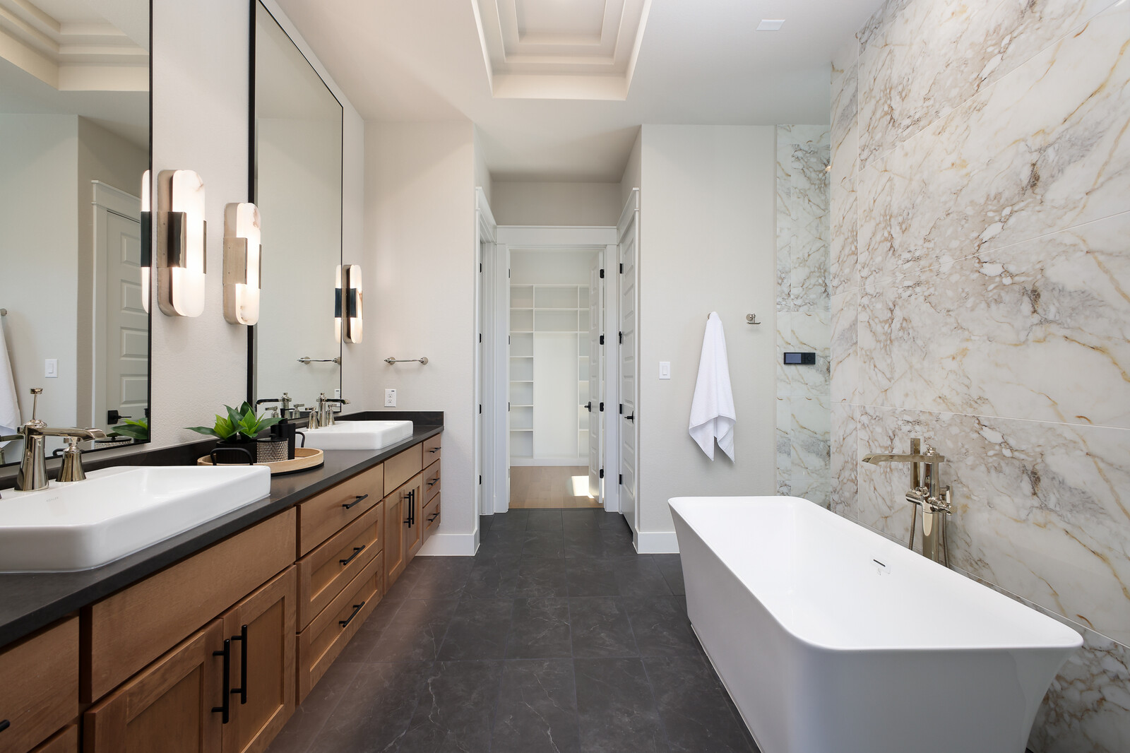 Floor plan at 121 Red Hawk Dr