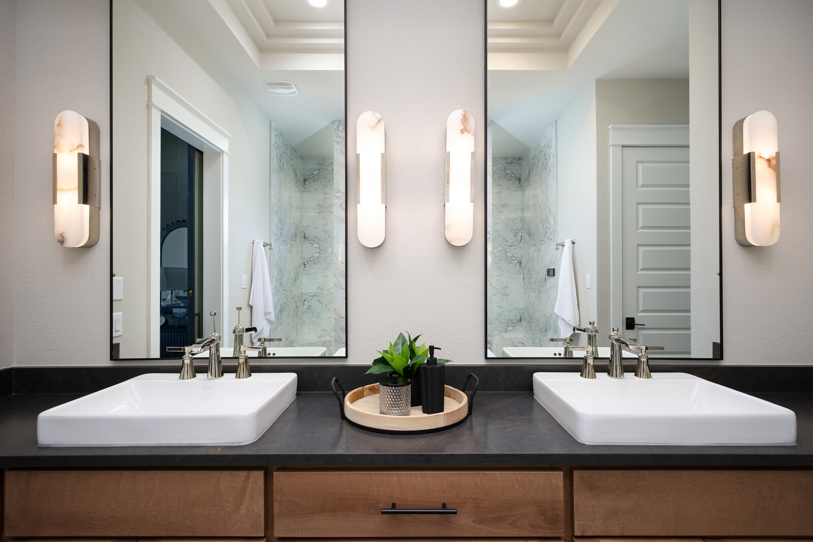 Floor plan at 121 Red Hawk Dr