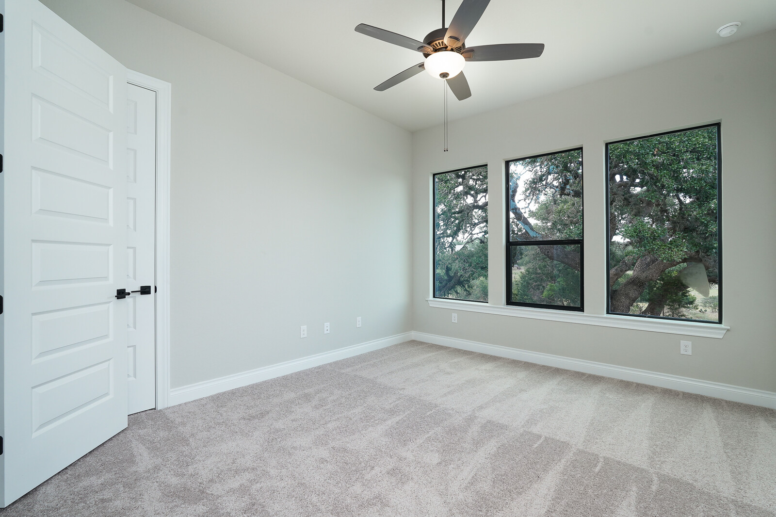 32_1206_VINTAGE_WAY_New_Braunfels_7813232_mls